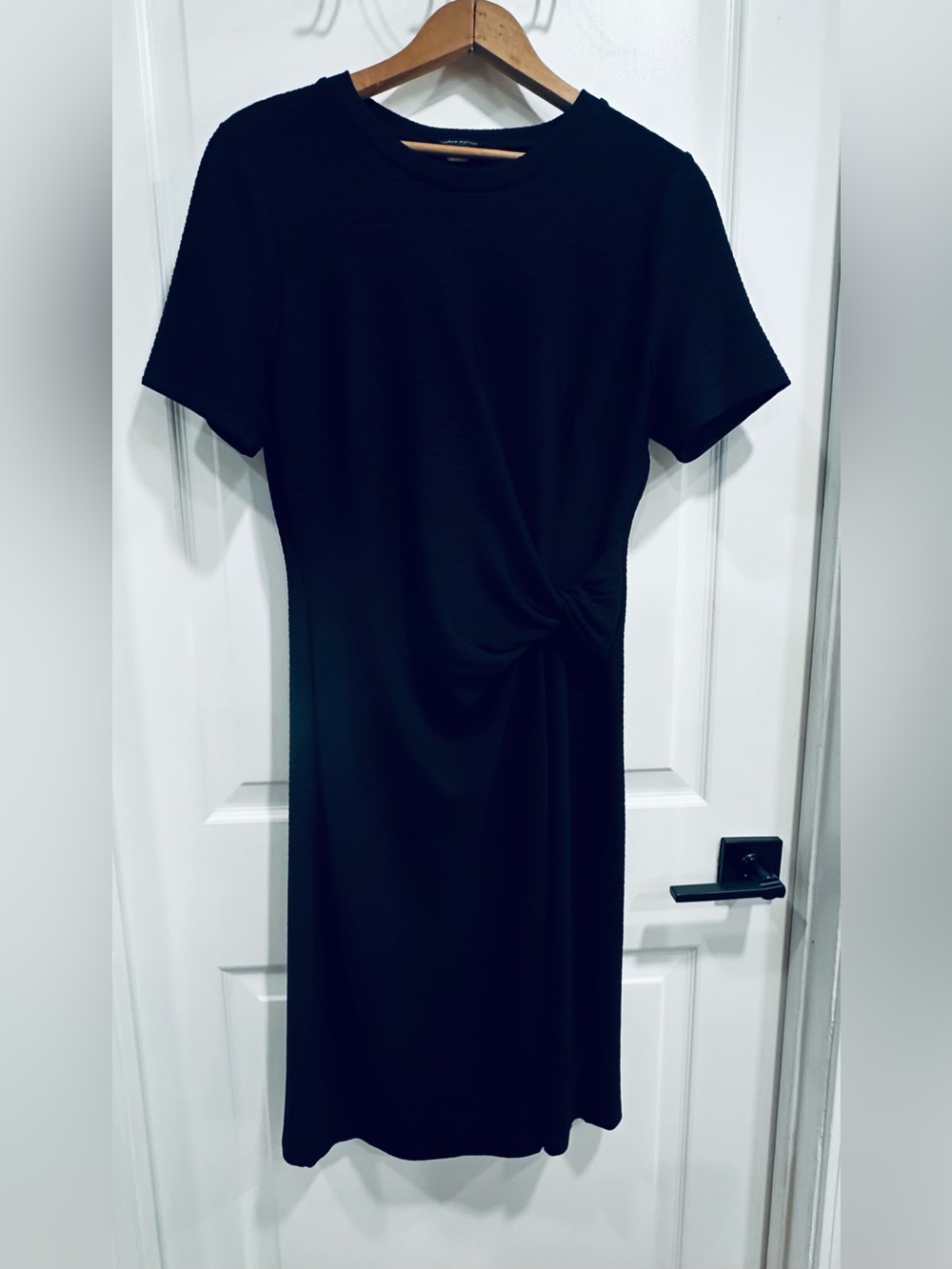 Tommy Hilfiger size 8 Black Short-Sleeve FrontKnot Dress